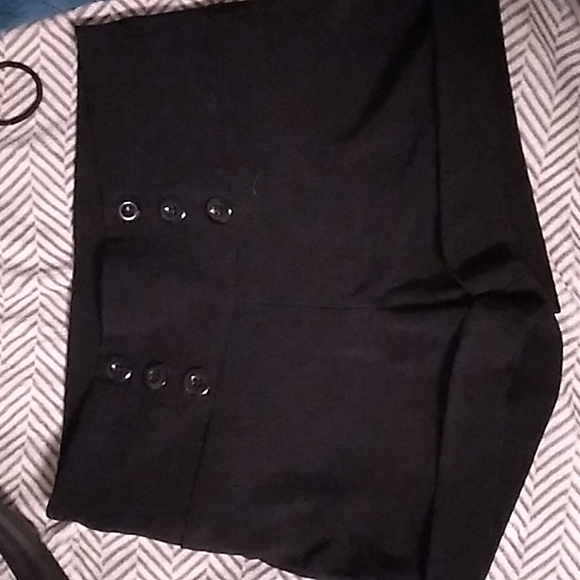 High waist black shorts - Picture 2 of 2